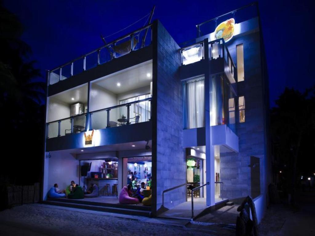 B Pod Hotel Manoc-Manoc Eksteriør billede